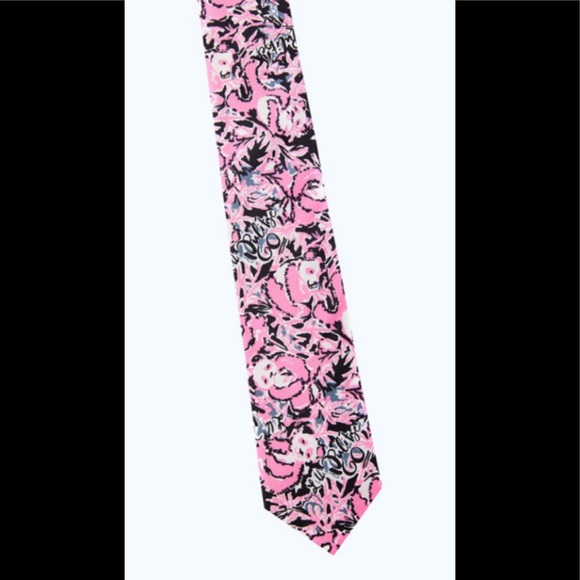 🐼NWT LILLY PULITZER Hangin w Boo SILK TIE - Picture 6 of 6